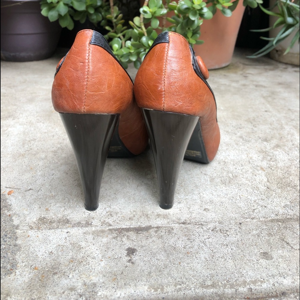 Heels - Picture 3 of 4